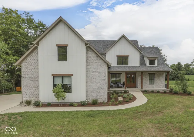 1st image of 11681 N Mann Rd, Mooresville, IN 46158 | MLS# 22119426