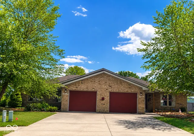 1st image of 1409 1411 Crabapple Ct, Martinsville, IN 46151 | MLS# 22119428