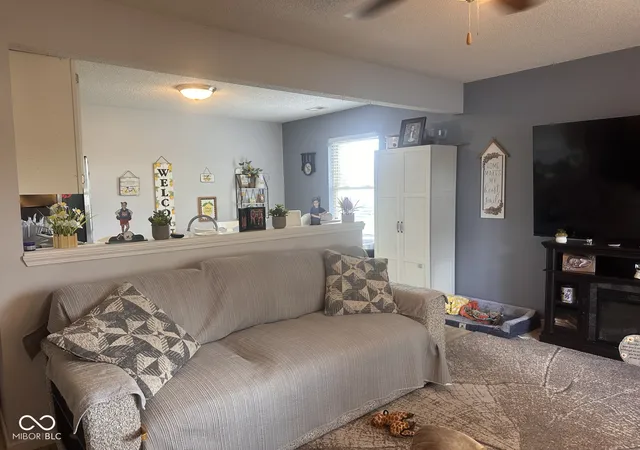 Photo 4 of House for sale at 1409 1411 Crabapple Ct, Martinsville, IN 46151 | MLS# 22119428 | Listing updated on 2026-10-06