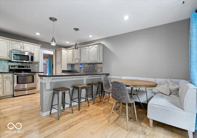 5th image of 9127 Pinecreek Ct, Indianapolis, IN 46256 | MLS# 22119436