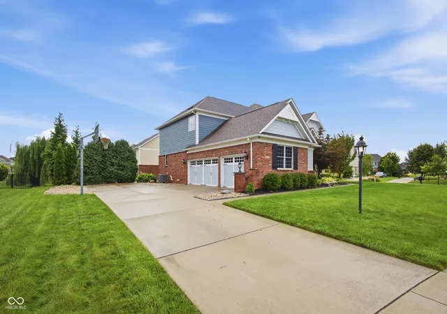 Photo 3 of Sale Pending at 14603 Edgebrook Dr, Fishers, IN 46040 | MLS# 22119455 | Listing updated on 2026-08-25