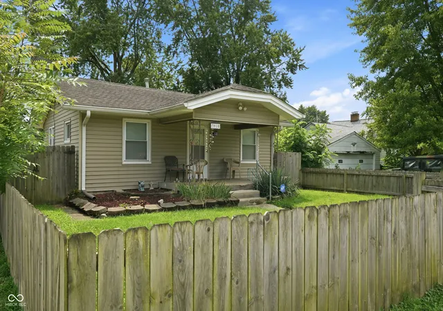 2nd image of 3915 E 12th St, Indianapolis, IN 46201 | MLS# 22119463