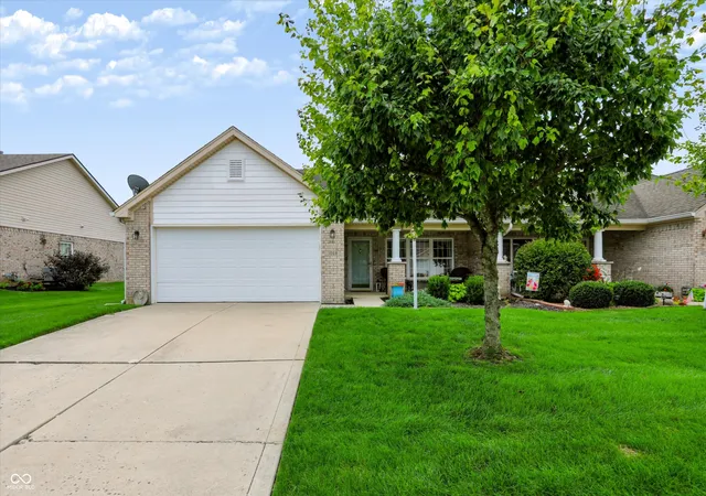 1st image of 1068 Hilltop Commons Blvd, Whiteland, IN 46184 | MLS# 22119479