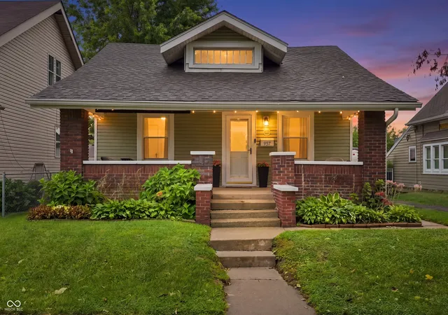 1st image of 957 E Raymond St, Indianapolis, IN 46203 | MLS# 22119492