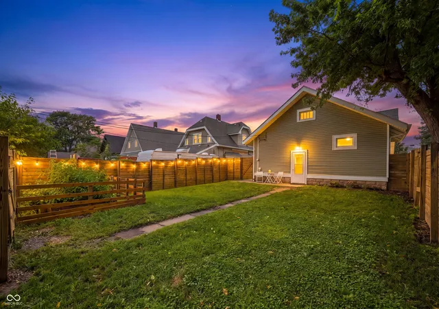 23rd image of 957 E Raymond St, Indianapolis, IN 46203 | MLS# 22119492