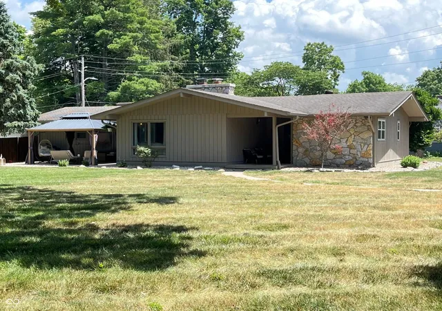 1st image of 701 N Spring St, Greenfield, IN 46140 | MLS# 22119495