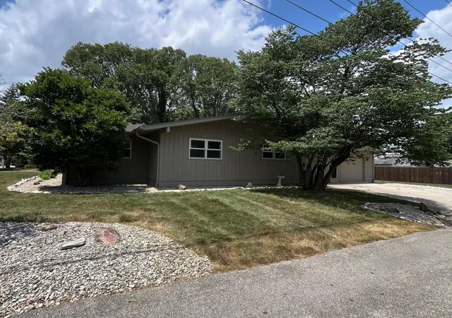 2nd image of 701 N Spring St, Greenfield, IN 46140 | MLS# 22119495