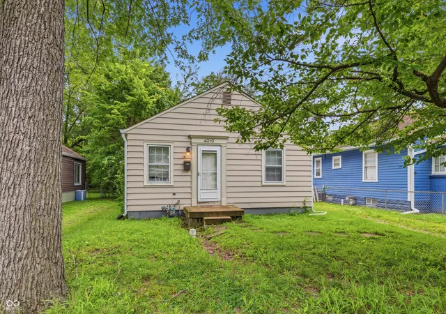 2nd image of 4919 Indianola Ave, Indianapolis, IN 46205 | MLS# 22119499