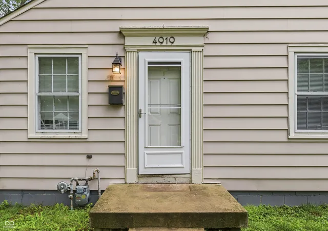 3rd image of 4919 Indianola Ave, Indianapolis, IN 46205 | MLS# 22119499