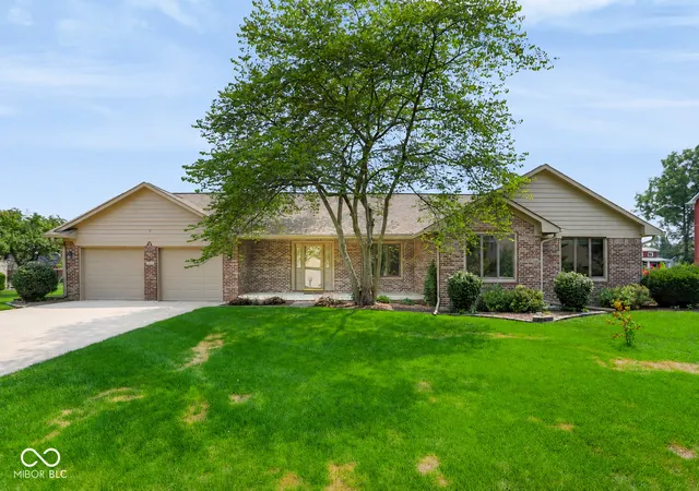1st image of 3603 Lakewood Dr, Greenfield, IN 46140 | MLS# 22119505