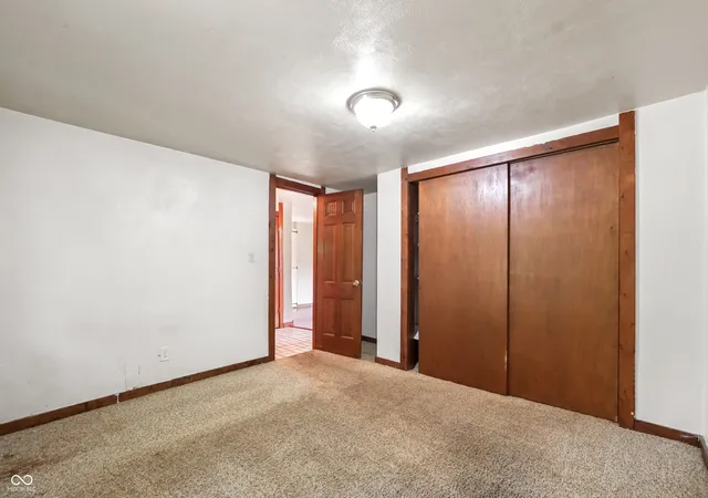 Photo 3 of Sale Pending at 305 E Walnut St, Frankton, IN 46044 | MLS# 22119514 | Listing updated on 2026-08-27