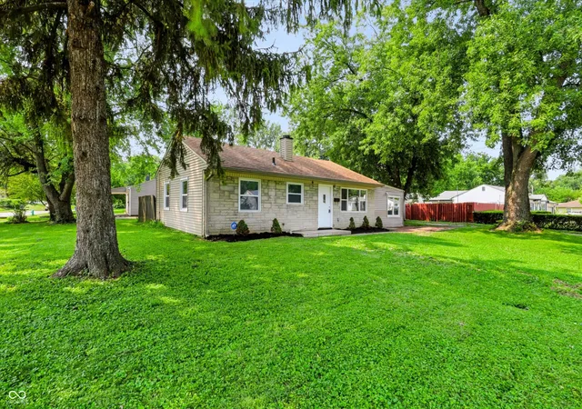 2nd image of 4001 Kalmar Dr, Indianapolis, IN 46222 | MLS# 22119521
