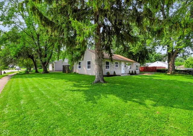 3rd image of 4001 Kalmar Dr, Indianapolis, IN 46222 | MLS# 22119521