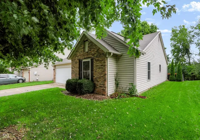 4th image of 4846 Oakleigh Pkwy, Greenwood, IN 46143 | MLS# 22119525