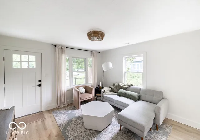5th image of 419 Berkley Rd, Indianapolis, IN 46208 | MLS# 22119534