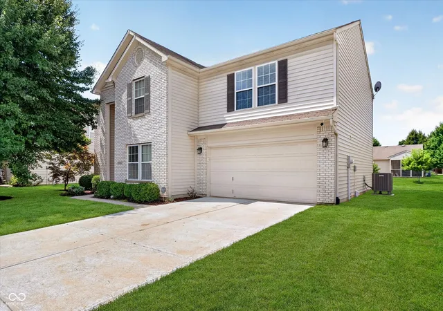 Photo 3 of Single family home for sale at 5882 Independence Ave, Indianapolis, IN 46234 | MLS# 22119536 | Listing updated on 2026-10-07