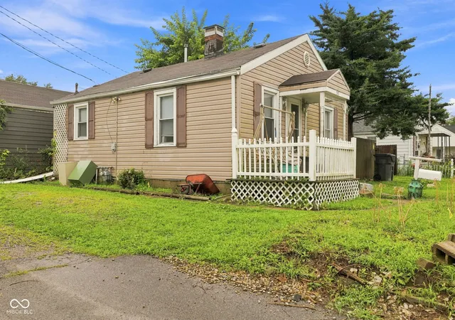 2nd image of 515 W 29th St, Anderson, IN 46016 | MLS# 22119542