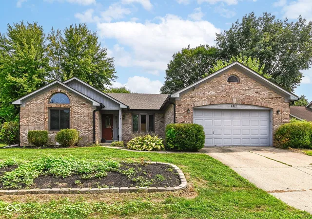 Photo 1 of Sale Pending at 1311 Custer Ct, Indianapolis, IN 46217 | MLS# 22119544 | Listing updated on 2026-09-28