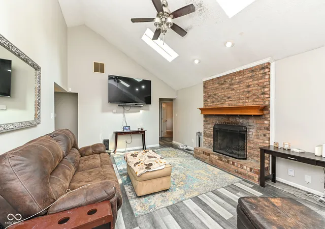 Photo 4 of Sale Pending at 1311 Custer Ct, Indianapolis, IN 46217 | MLS# 22119544 | Listing updated on 2026-09-28
