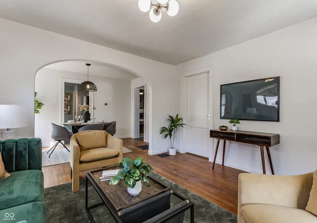 Photo 4 of Single family home for sale at 1402 N Grant Ave, Indianapolis, IN 46201 | MLS# 22119550 | Listing updated on 2026-10-07