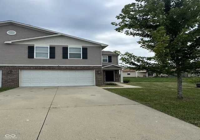 1st image of 2003 Falcon Ct, Franklin, IN 46131 | MLS# 22119552