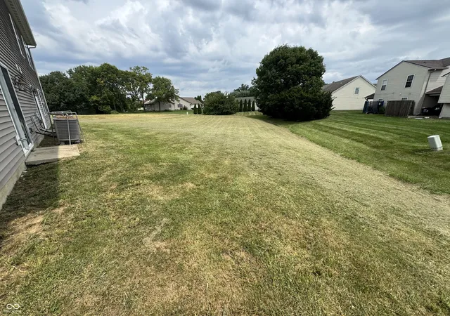 3rd image of 2003 Falcon Ct, Franklin, IN 46131 | MLS# 22119552