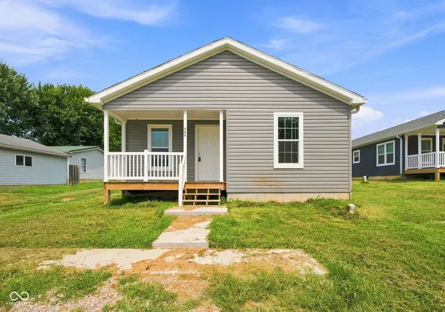 1st image of 424 Dream Wy, Cloverdale, IN 46120 | MLS# 22119561