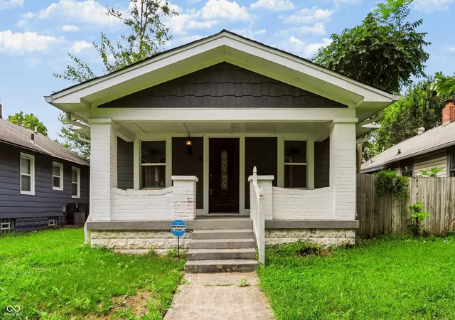 1st image of 1424 N Gladstone Ave, Indianapolis, IN 46201 | MLS# 22119573