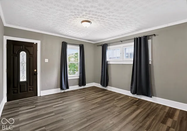 Photo 4 of Single family home for sale at 1424 N Gladstone Ave, Indianapolis, IN 46201 | MLS# 22119573 | Listing updated on 2026-10-06