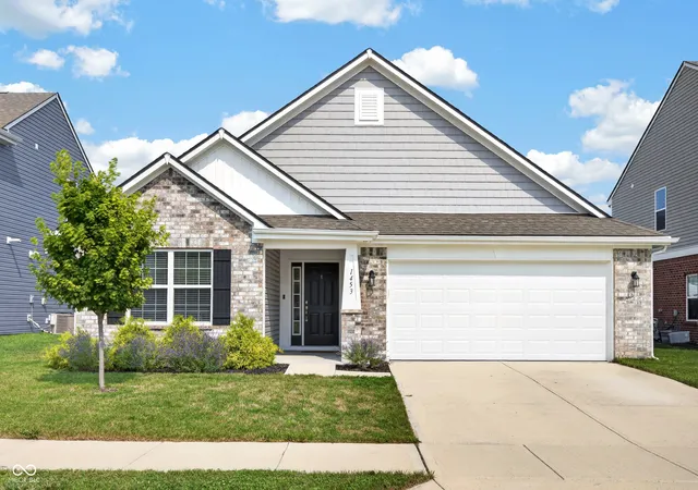 1st image of 1453 Willow Tree Ln, Sheridan, IN 46069 | MLS# 22119574