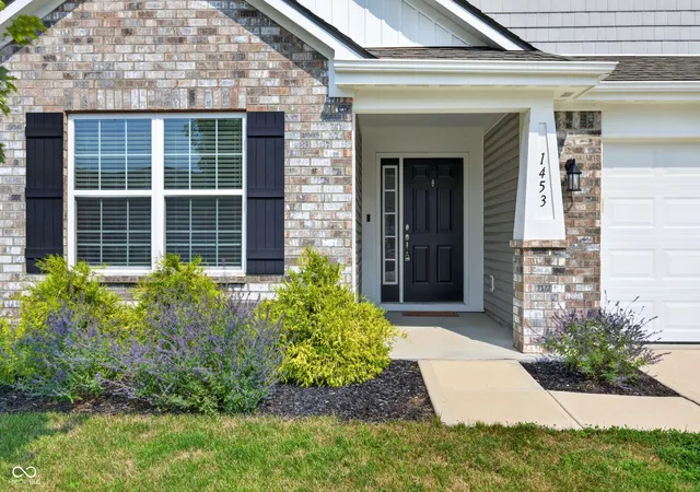 2nd image of 1453 Willow Tree Ln, Sheridan, IN 46069 | MLS# 22119574