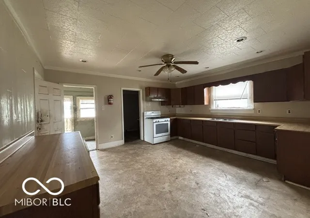 Photo 4 of Single family home for sale at 200 N Center, Francisco, IN 47649 | MLS# 22119578 | Listing updated on 2026-10-20