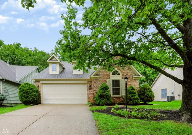3rd image of 10816 Belair Dr, Carmel, IN 46280 | MLS# 22119586