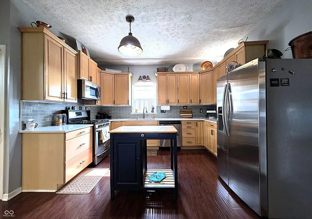 Photo 4 of Sale Pending at 448 E Carlisle St, Mooresville, IN 46158 | MLS# 22119589 | Listing updated on 2026-08-13