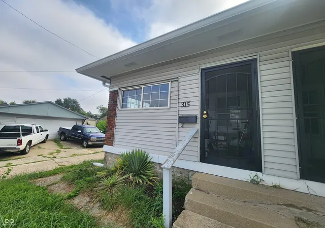2nd image of 315 S Rural St, Indianapolis, IN 46201 | MLS# 22119594
