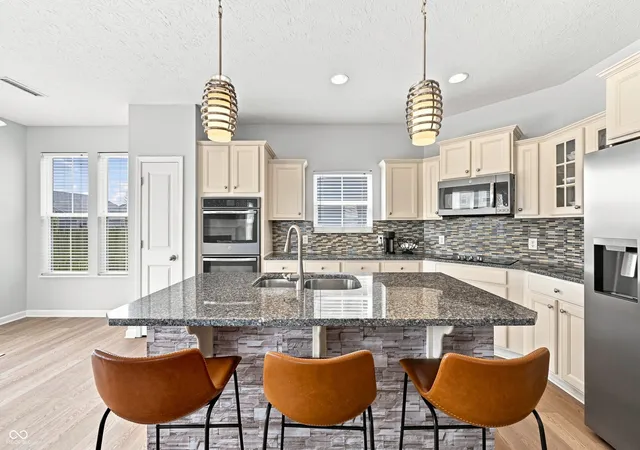 3rd image of 8347 Welder Pl, Indianapolis, IN 46237 | MLS# 22119597