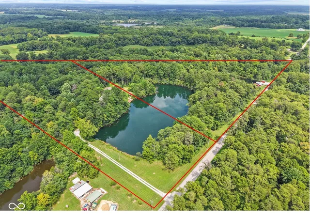 Photo 1 of Single family home for sale at 6100 E County Rd 550 N, Shelburn, IN 47879 | MLS# 22119607 | Listing updated on 2026-08-13