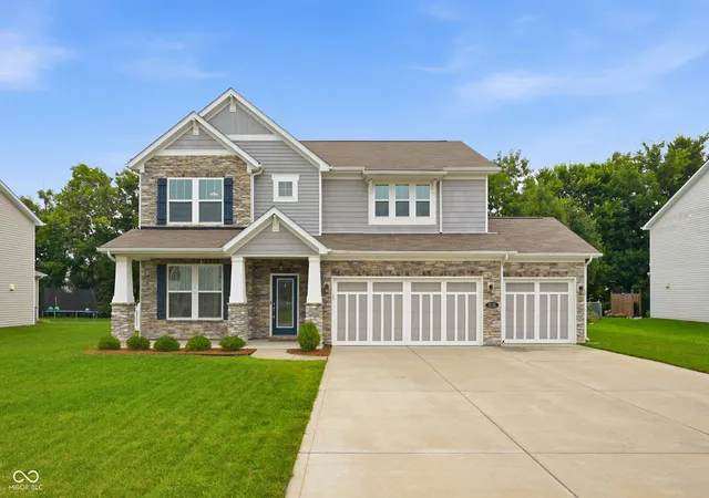 1st image of 1535 Bearcub Ln, Avon, IN 46123 | MLS# 22119609