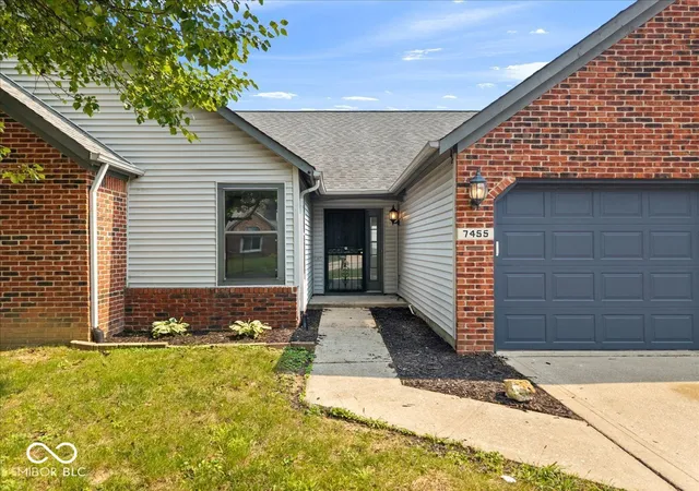 3rd image of 7455 Tarragon, Indianapolis, IN 46237 | MLS# 22119639