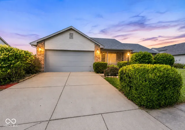 1st image of 510 E Quail Ridge Dr, Westfield, IN 46074 | MLS# 22119642
