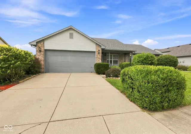 2nd image of 510 E Quail Ridge Dr, Westfield, IN 46074 | MLS# 22119642