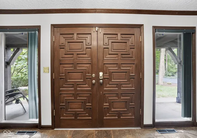4th image of 7255 Tuliptree Trl, Indianapolis, IN 46256 | MLS# 22119650