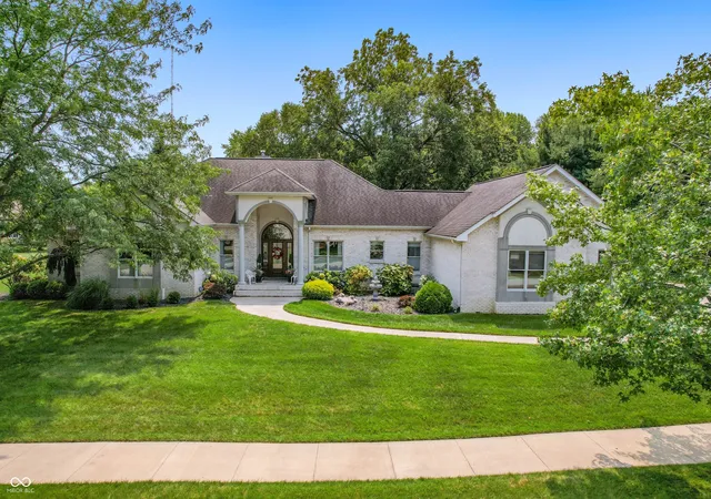 1st image of 2541 W Apple Blossom Ln, Columbus, IN 47201 | MLS# 22119653