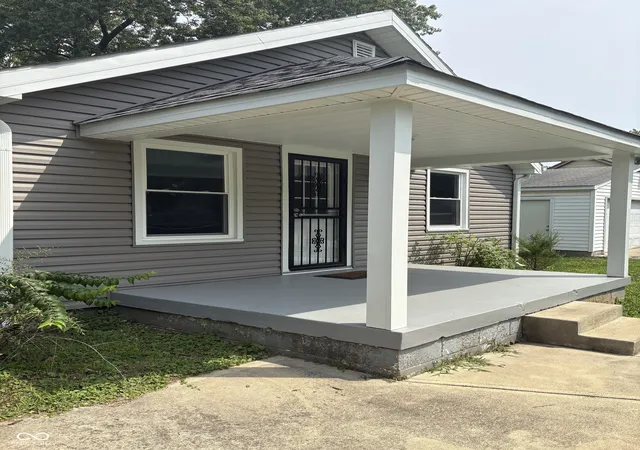 Photo 2 of Sale Pending at 706 Bacon St, Indianapolis, IN 46227 | MLS# 22119662 | Listing updated on 2026-10-07