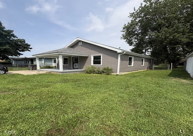 Photo 3 of Sale Pending at 706 Bacon St, Indianapolis, IN 46227 | MLS# 22119662 | Listing updated on 2026-10-07