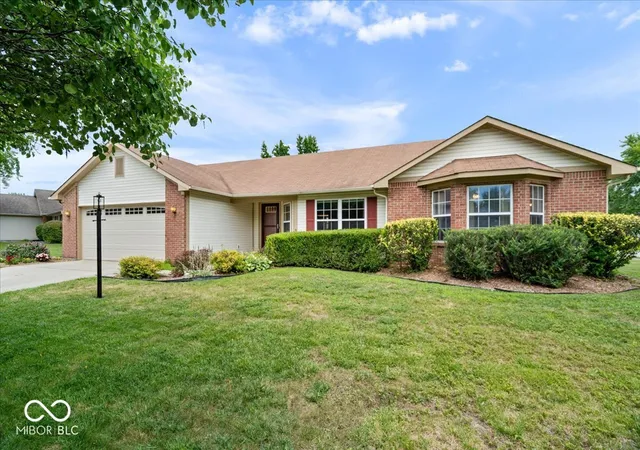 3rd image of 5354 Gateway Ave, Noblesville, IN 46062 | MLS# 22119675