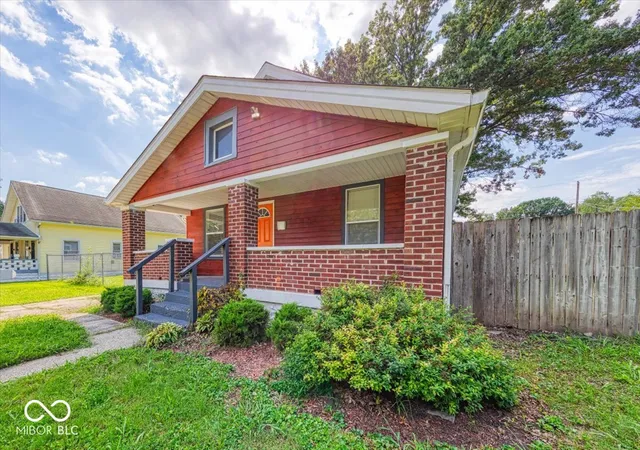 Photo 4 of Single family home for sale at 702 N Gladstone Ave, Indianapolis, IN 46201 | MLS# 22119678 | Listing updated on 2026-10-06