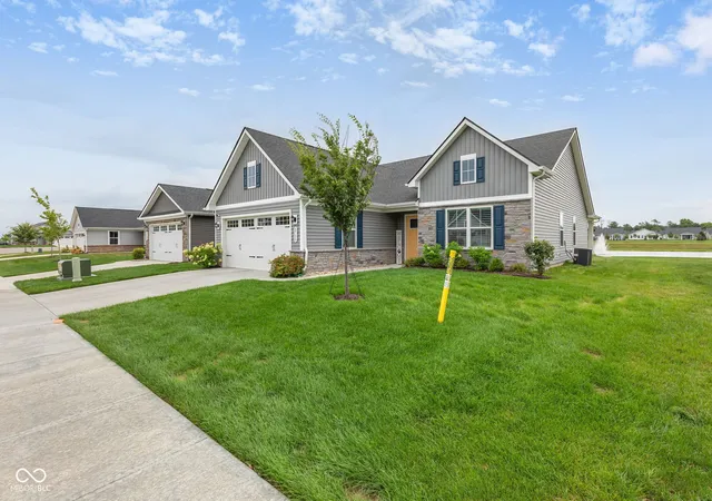 Photo 3 of Single family home for sale at 2733 Green Valley Dr, Lebanon, IN 46052 | MLS# 22119683 | Listing updated on 2026-10-05