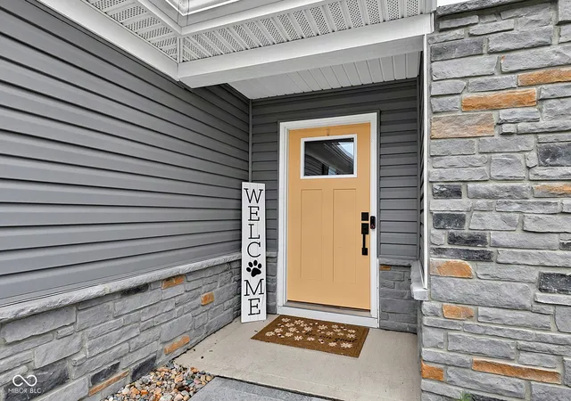 Photo 3 of Single family home for sale at 2733 Green Valley Dr, Lebanon, IN 46052 | MLS# 22119683 | Listing updated on 2026-10-05