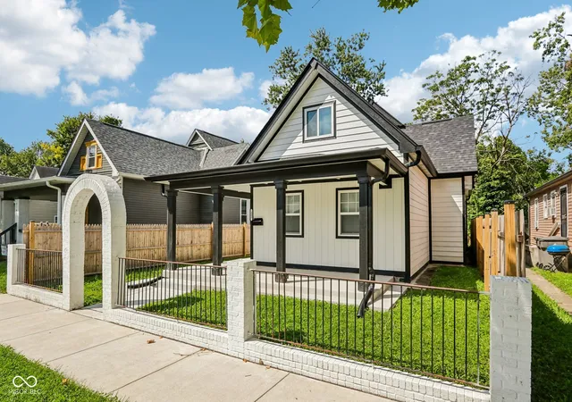 Photo 2 of Single family home for sale at 222 N Tacoma Ave, Indianapolis, IN 46201 | MLS# 22119719 | Listing updated on 2026-09-26